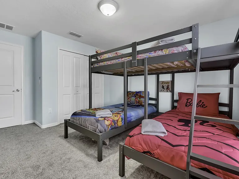 4876 Clock Tower Dr — Photo 16