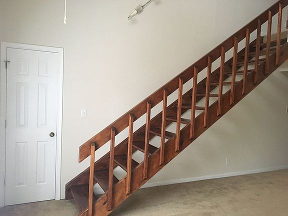 3rd image of 1210 Stockley Gdns APT 605