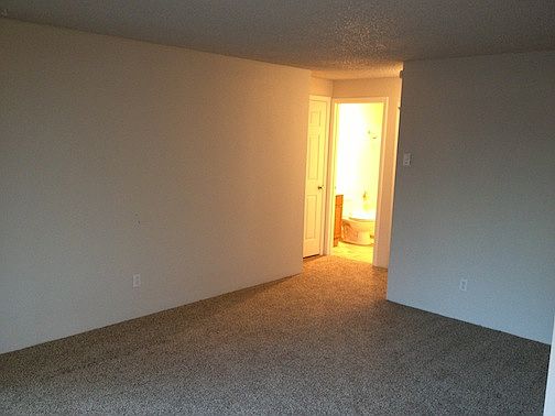 Family Room & Bathroom