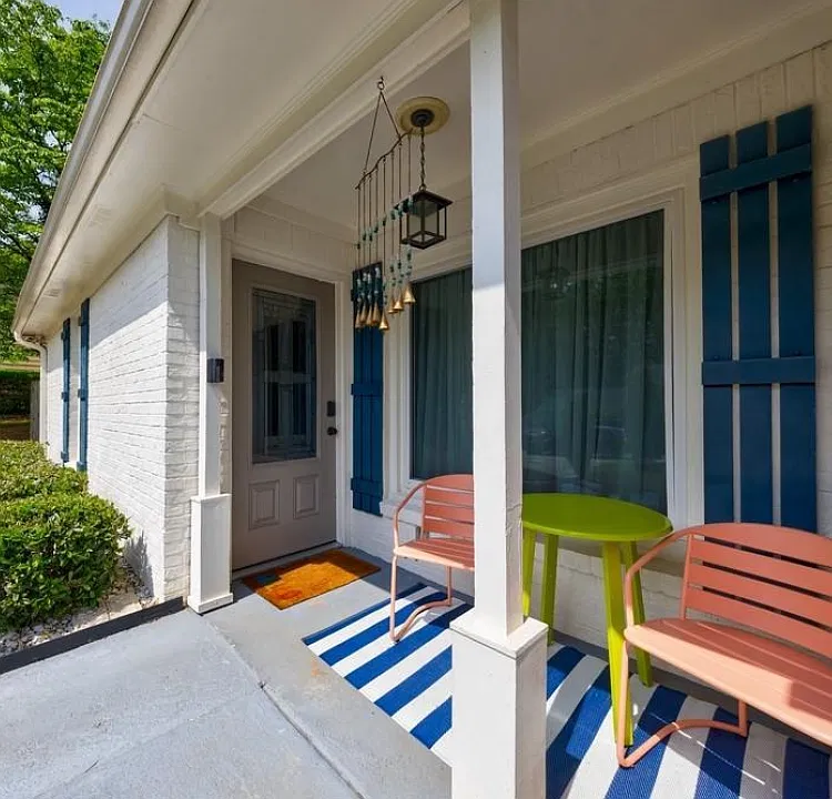 1915 Cooper Landing Dr SE