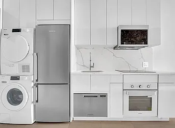 627 East 6th Street, #9