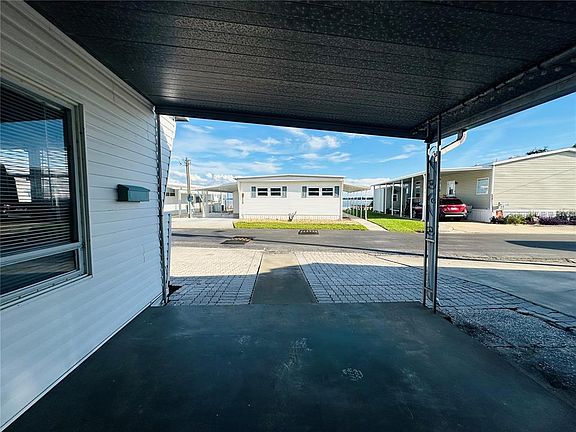 2nd image of 558 SINCLAIR CIRCLE