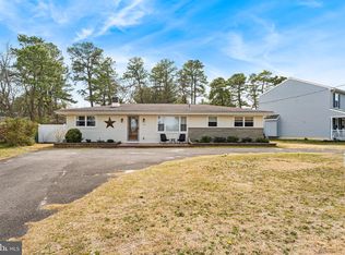 128 Chippewa Trl, Browns Mills, NJ 08015