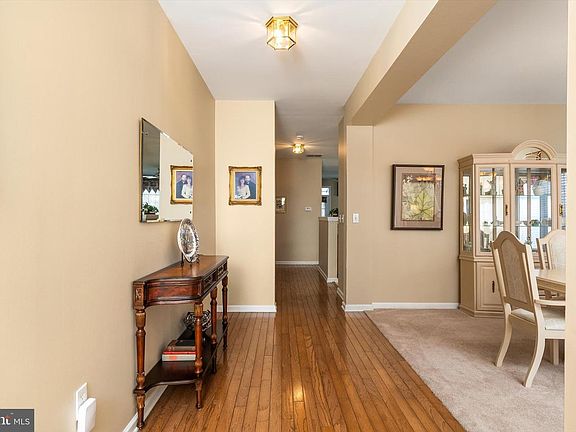2nd image of 25 Chamber Ln