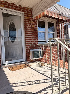 Rented by Voro Purple LLC | media 27