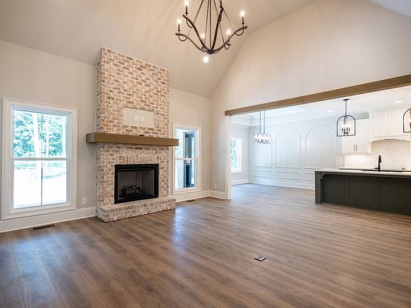 4th image of 6247 W Old Murfreesboro Rd