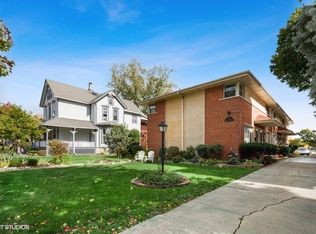 37 N Brainard Ave, La Grange, IL 60525