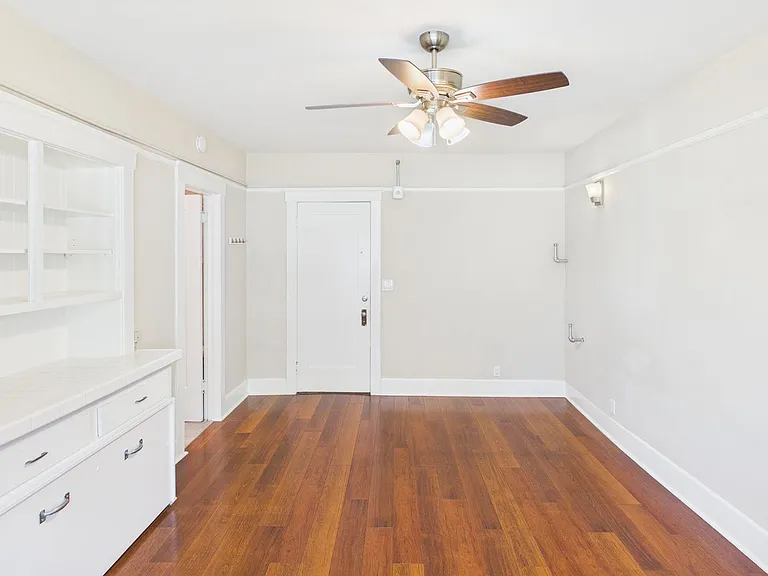 Grandview Apartments — Photo 14