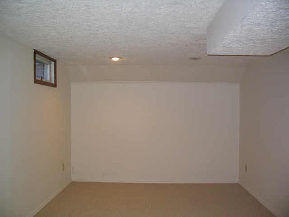 5th image of 9325 N Thornwood Dr