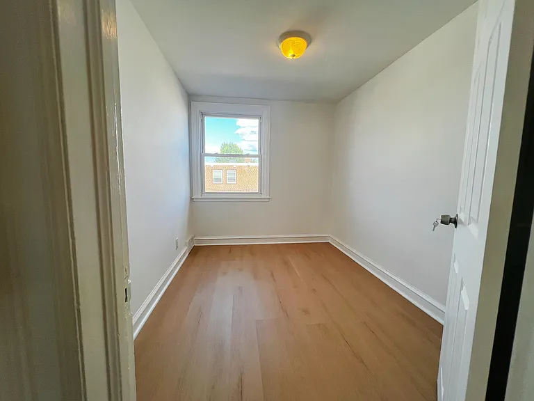 7237 Kindred St — Photo 9