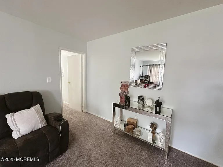62 Stonehurst Blvd #G — Photo 9