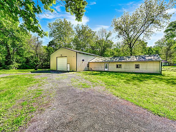 2nd image of 8740 Huggin Hollow Rd