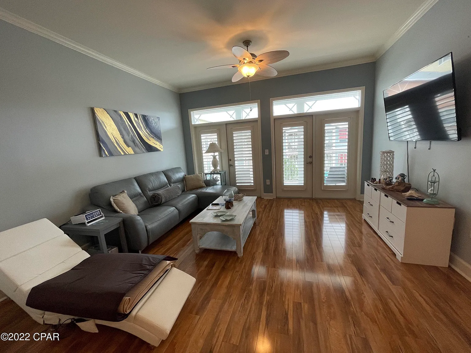 2 bed, 2.5 bath, 1325 sqft, $2,200 — Photo 2
