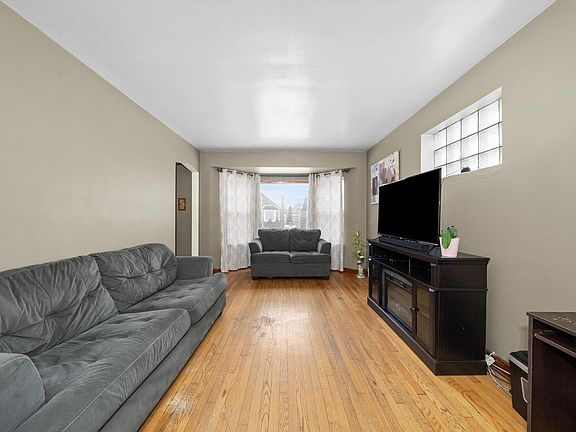 3rd image of 3406 S 59th Ave