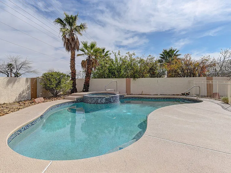 7928 Villa Finestra Dr — Photo 24