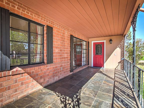 1822 E San Miguel Ave-8