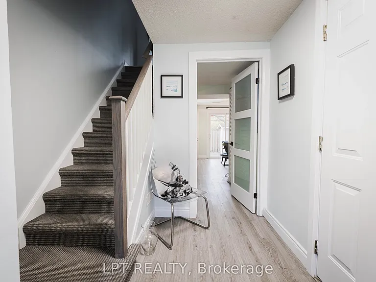 318 Laurier Ave #3 — Photo 17