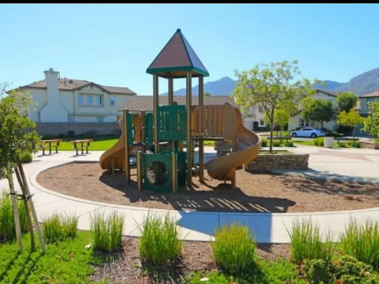 45769 Sierra Ct — Photo 5