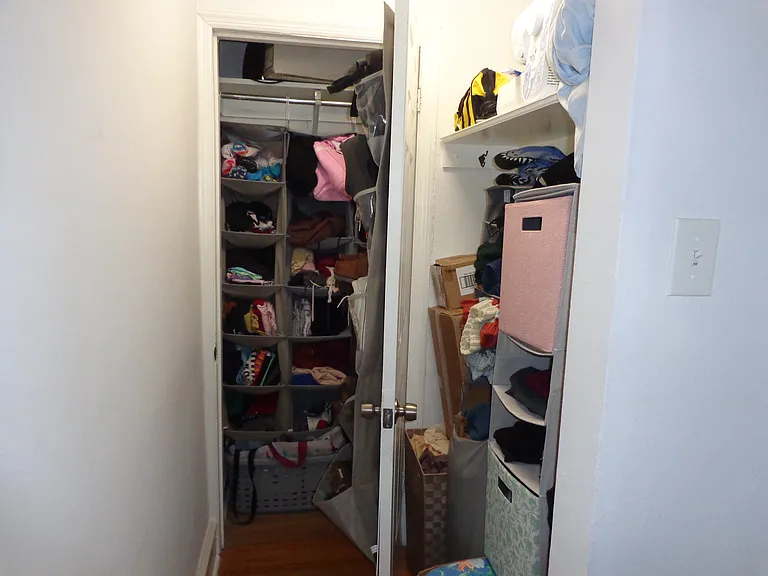 221 Green Ln #9 — Photo 7