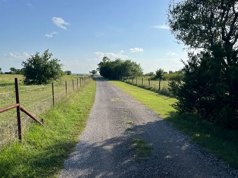 5145 County Road 1224A — Photo 1