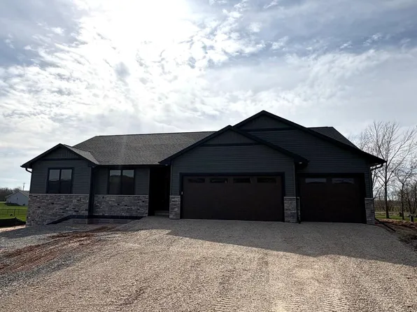 6624 Deuster Rd, Greenleaf, WI 54126