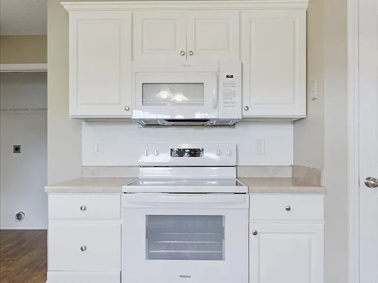 305 Links View Dr — Photo 12