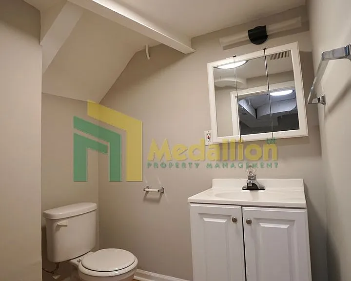 2048 W 82nd Pl — Photo 19