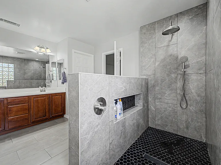 29752 W Amelia Ave — Photo 23