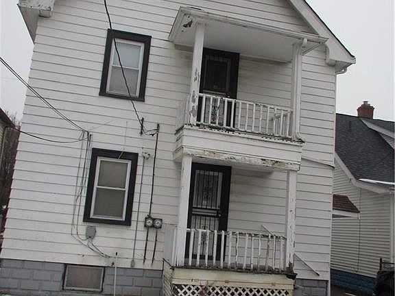 3rd image of 12325 Crennell Ave