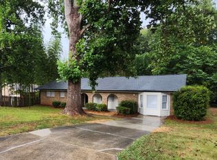 2830 Knollview Dr, Decatur, GA 30034