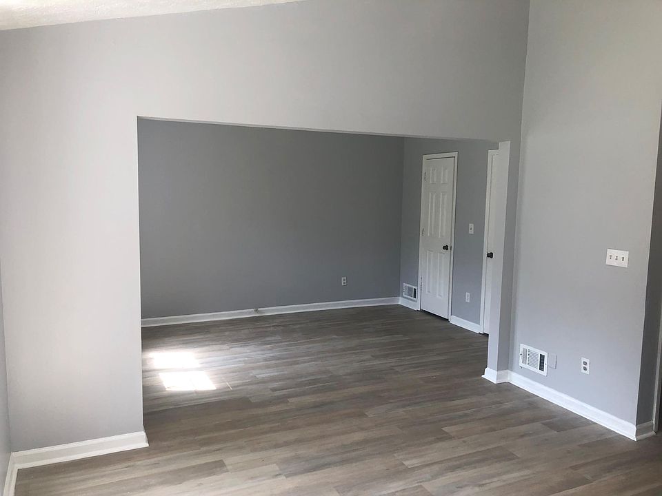 1st image of 2636 Country Trce SE #B