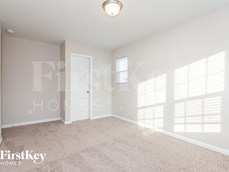 2516 Meadow Crossing Dr — Photo 15