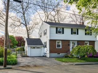 3 Locust St, Salem, MA 01970