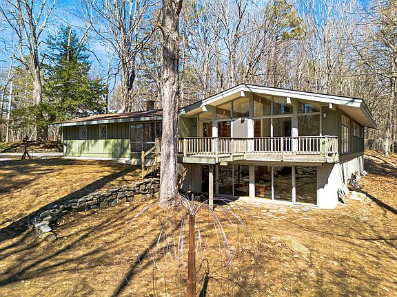 3rd image of 377 Readfield Road