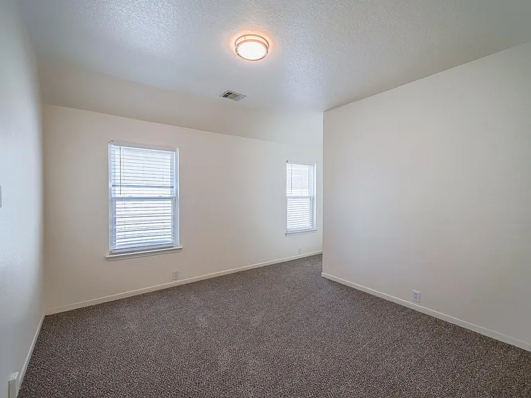 11606 Canyon Woods Dr — Photo 31