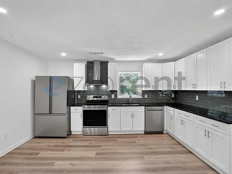 500 Camp Creek Cir #1 — Photo 9