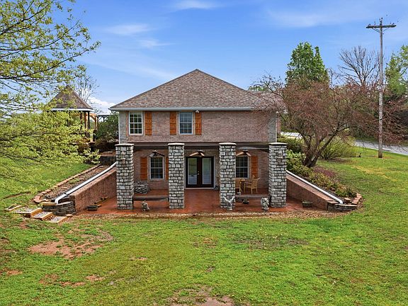 4th image of 1229 E 425th Road