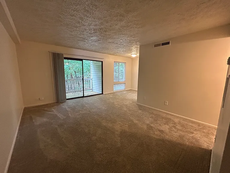 Huntingwood Apartments — Photo 17