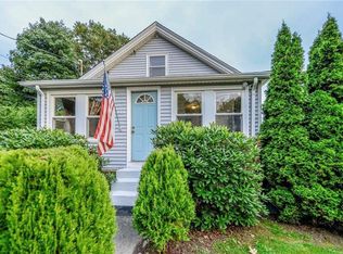 222 Prospect Ave, Middletown, RI 02842