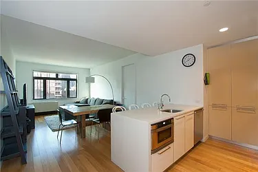 Sold by Space Marketing Shop