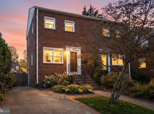 317 E Oak St, Alexandria, VA 22301
