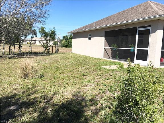 3rd image of 2308 NE Juanita Pl
