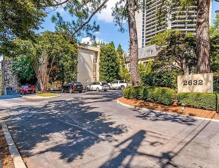 2632 Peachtree Rd NW #304B — Photo 38