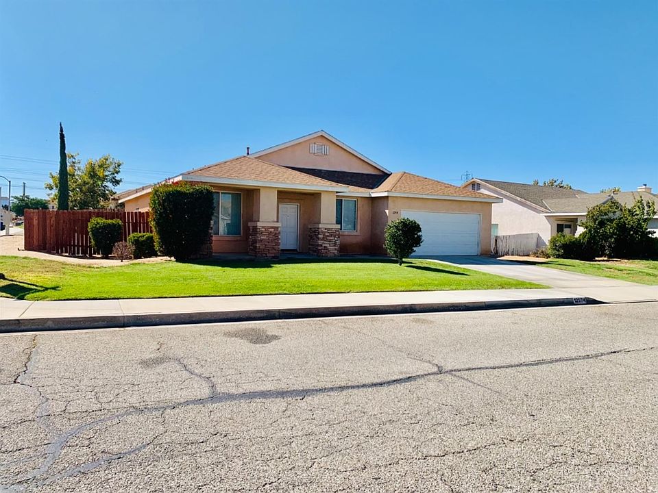 1st image of 12974 Stanford Dr