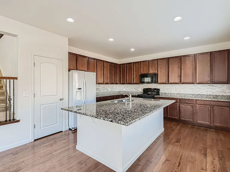 645 W 171st Pl — Photo 18