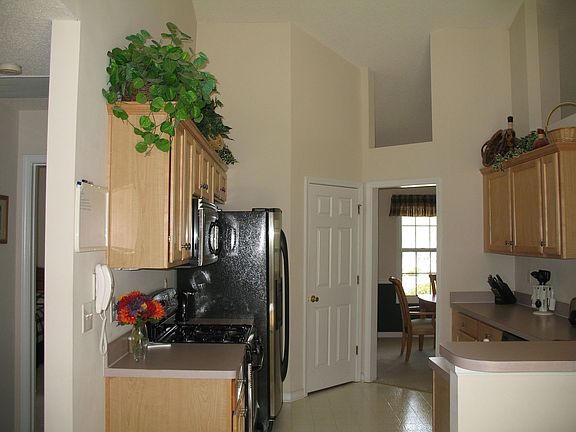 Stainless Steel Appliances, Maple Cabinets