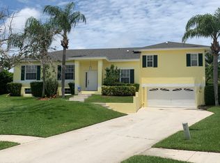 10 Redwood Ct, Boynton Beach, FL 33426