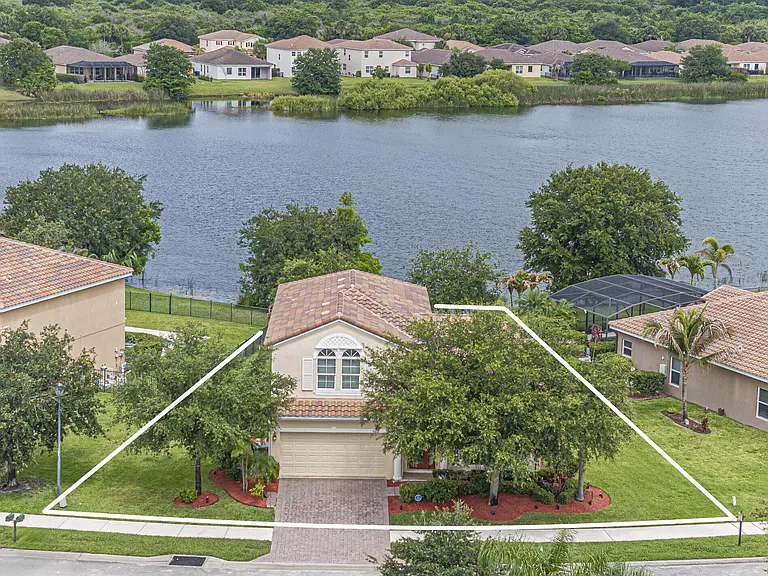 1750 Berkshire Cir SW — Photo 48