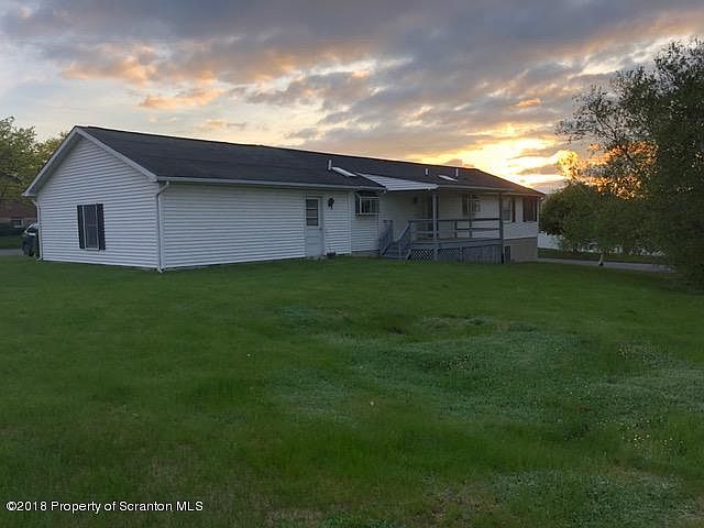 2nd image of 601 Shirley Ln