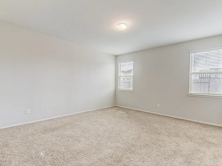 20923 Corisande St — Photo 11
